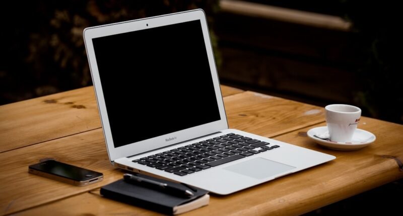 Photo Keywords: saas, ppc, agency Relevant image: Laptop screen